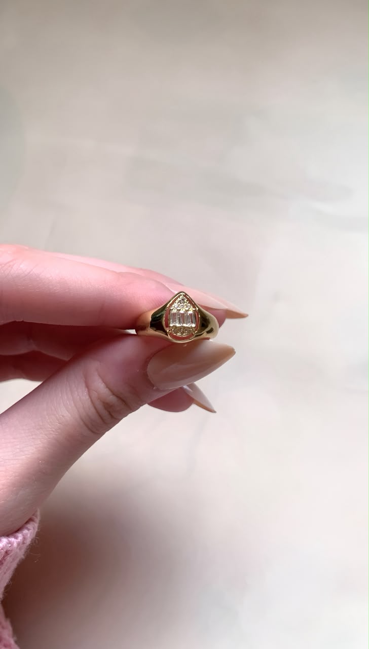 Diamond pinky ring