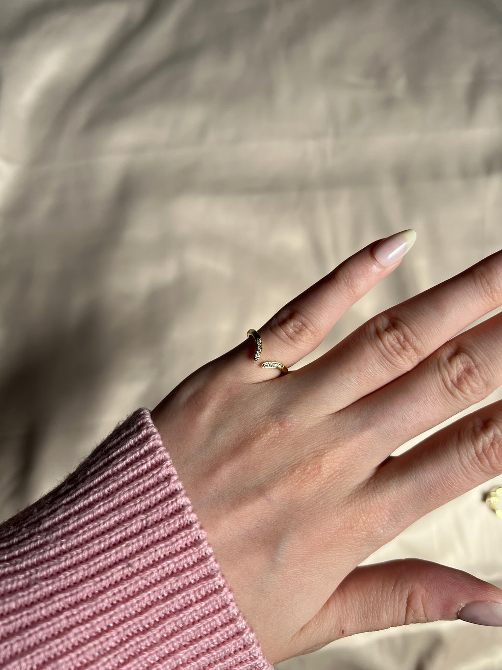 Curve Ring