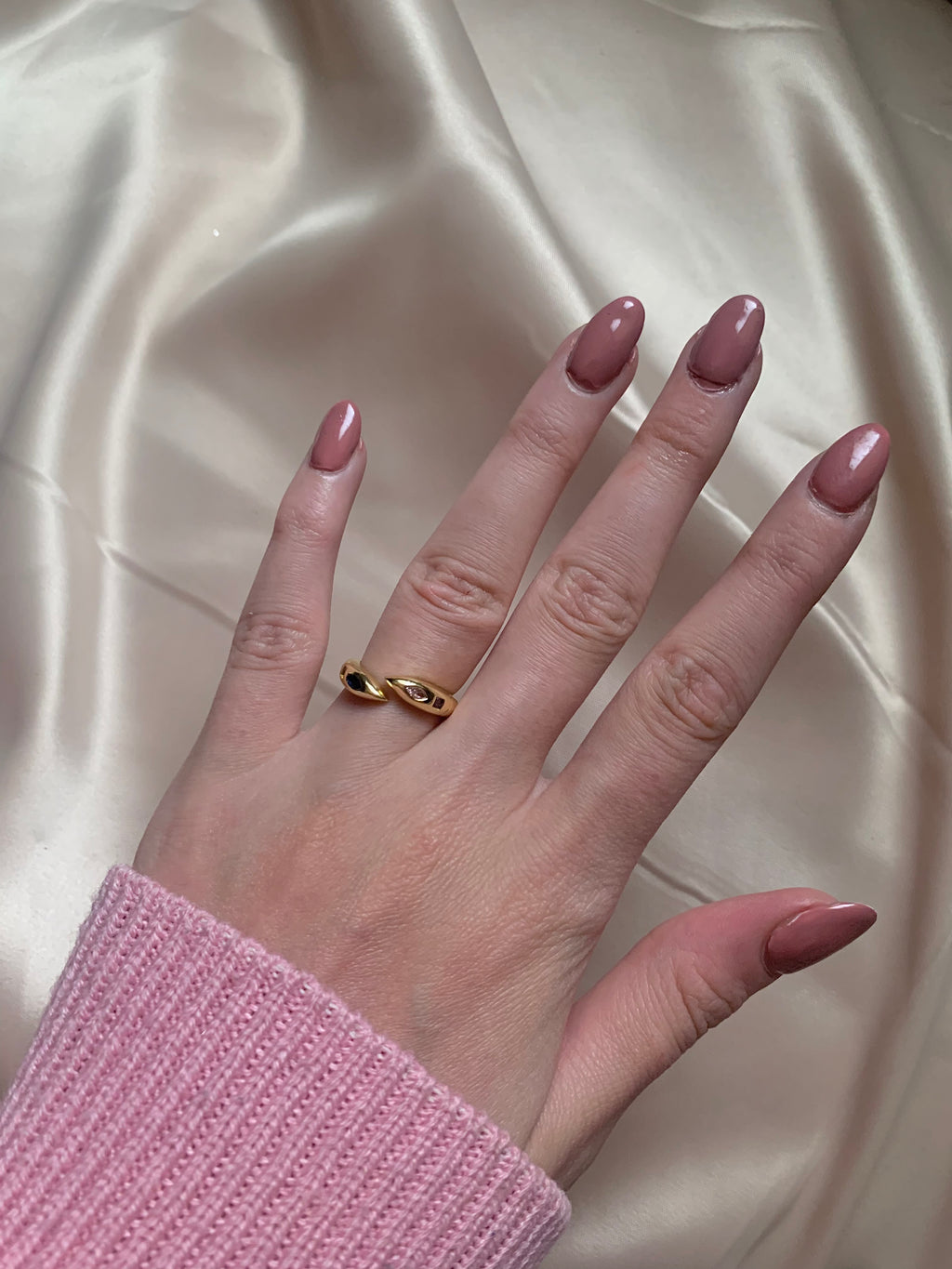 Stones Ring